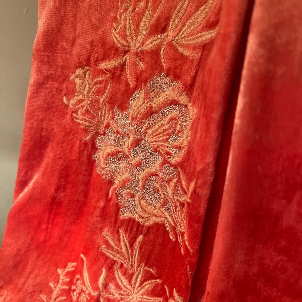 NWOT Anthropologie Pink Crushed Velvet Embroidered Lounge Jogger Pants